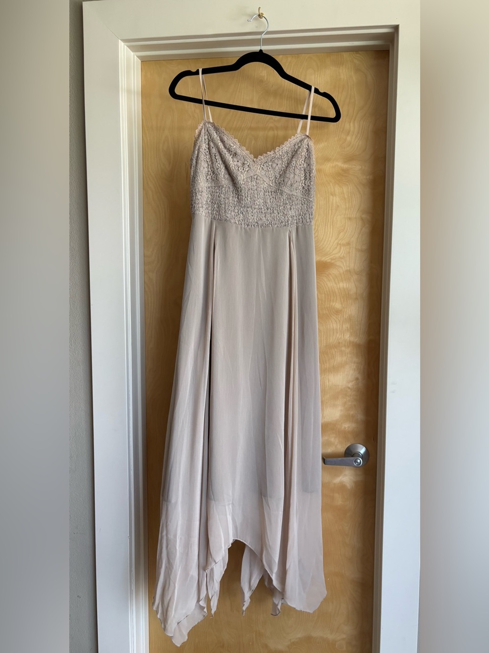 Joyfolie Arya Dress Taupe Lace Bodice Handkerchief Hem Boho Midi NWT Sz S